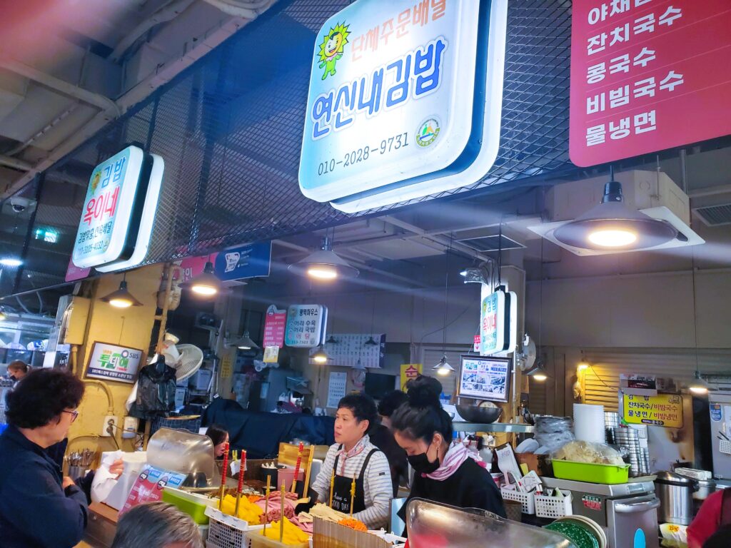 Noodle stall near Yeonsinnae Station 