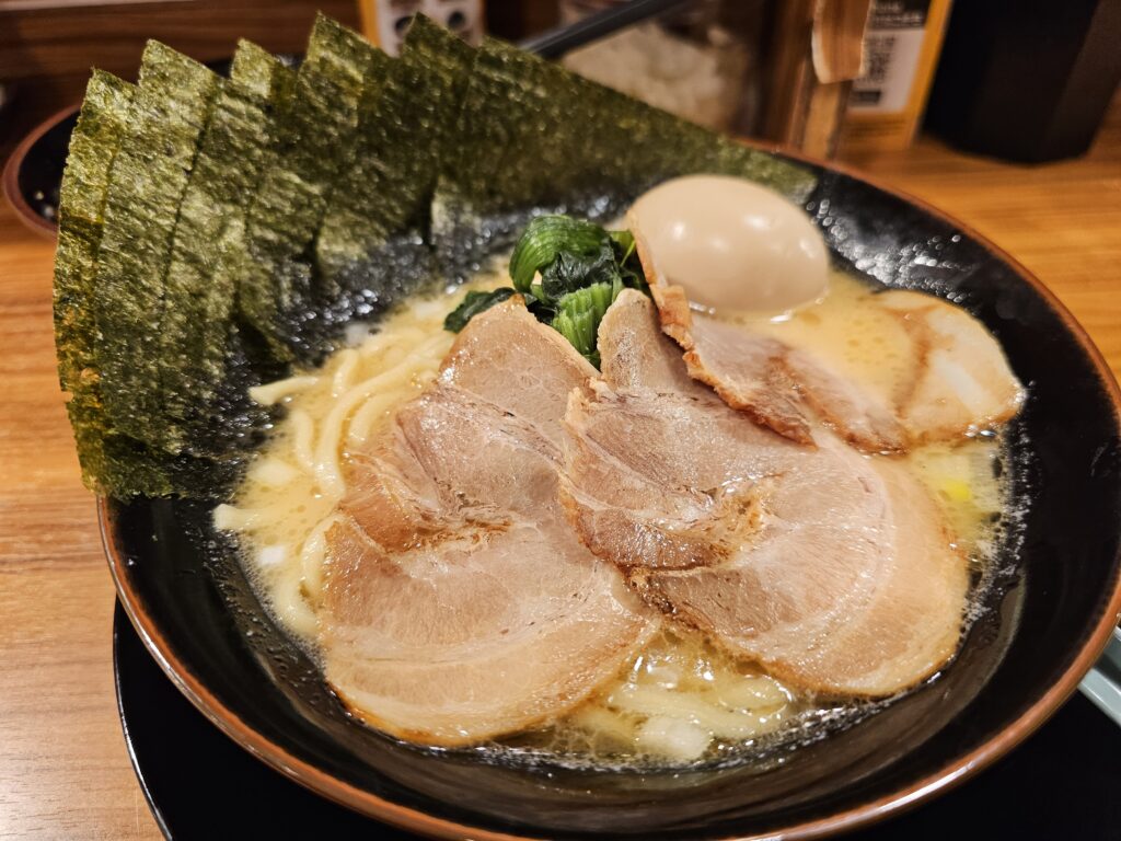 Ikkakuya's tonkatsu ramen